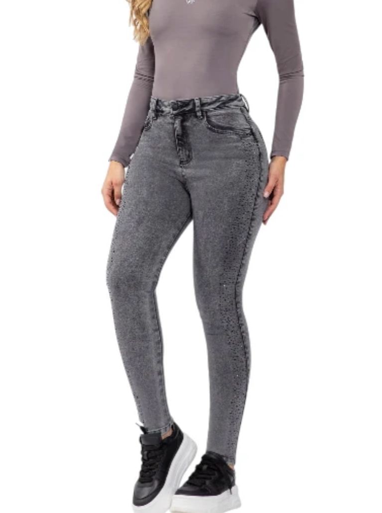 JEAN SKINNY CON BRILLO