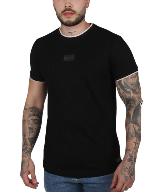 CAMISETA TEXTURA NEGRA